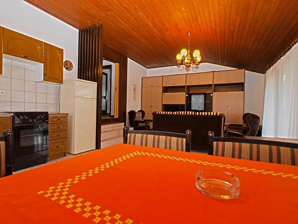 Apartments Jan 325 Banjole Croácia